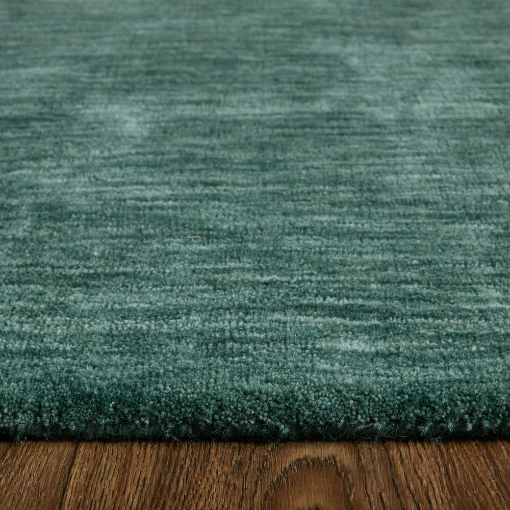 9' X 13' Green And White Hand Woven Area Rug