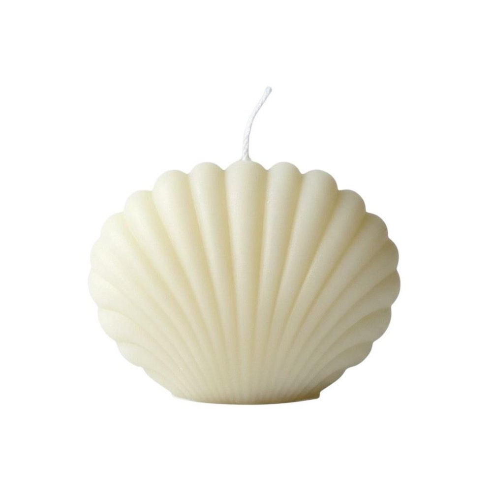 4" Ivory Black Ice Scented Dimensional Seashell Candle