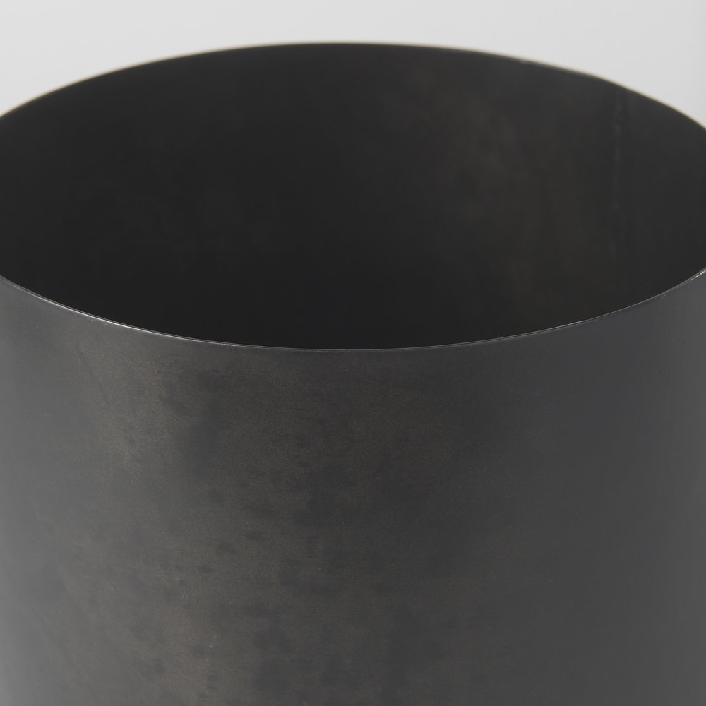 9" Black Metal Round Table Vase